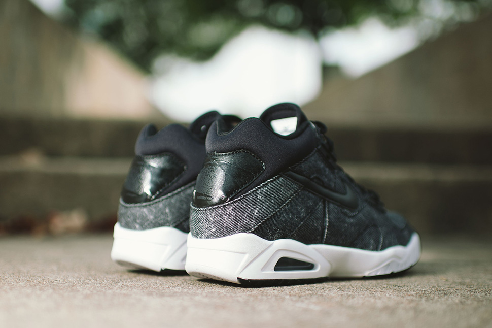 nike air tech challenge black
