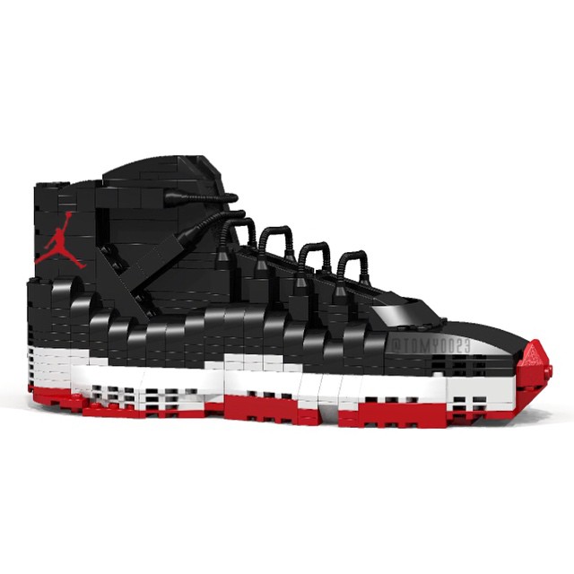 Tom Yoo réimagine la Air Jordan 4 'Bred' avec des pièces de LEGO | WAVE®