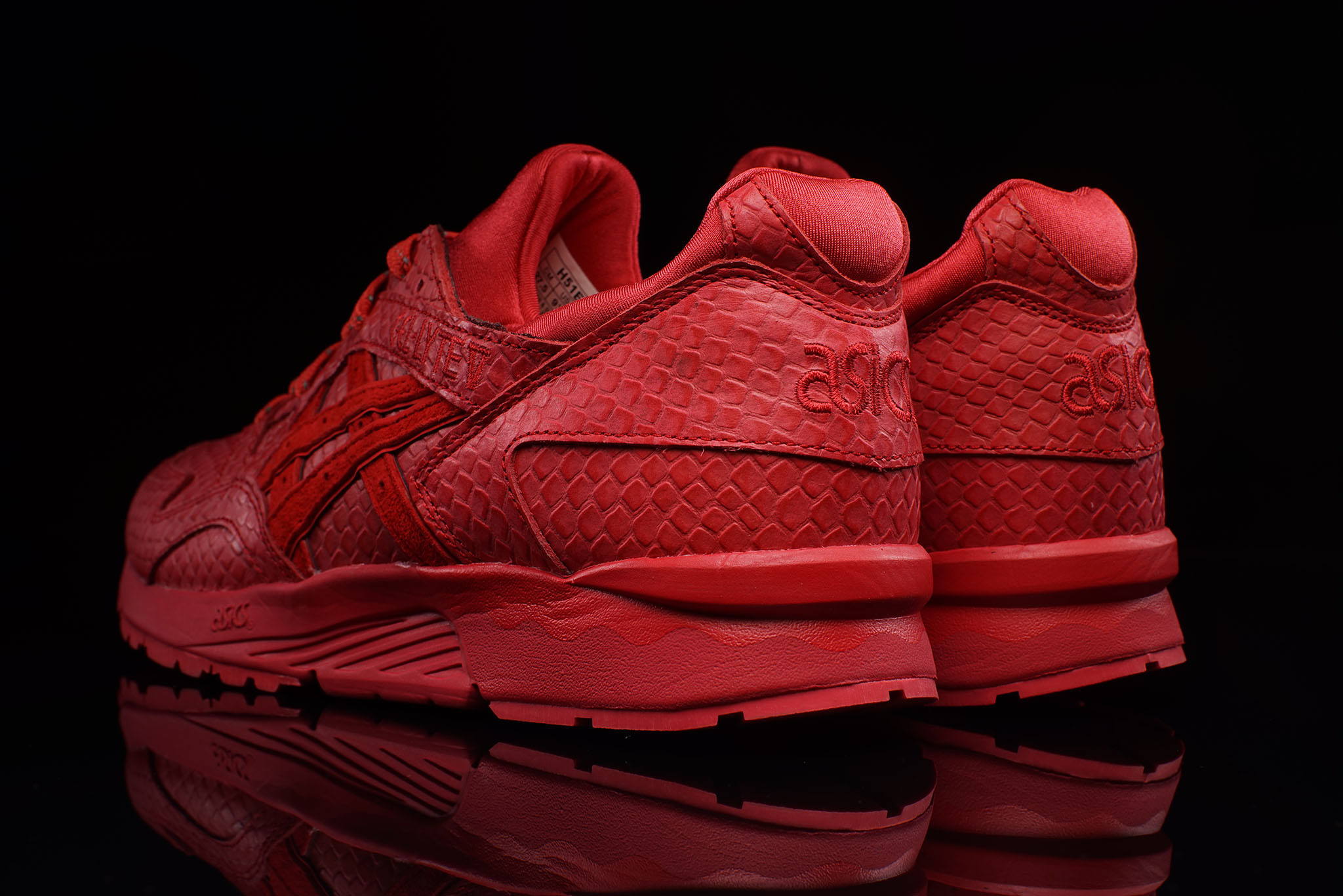 triple red asics