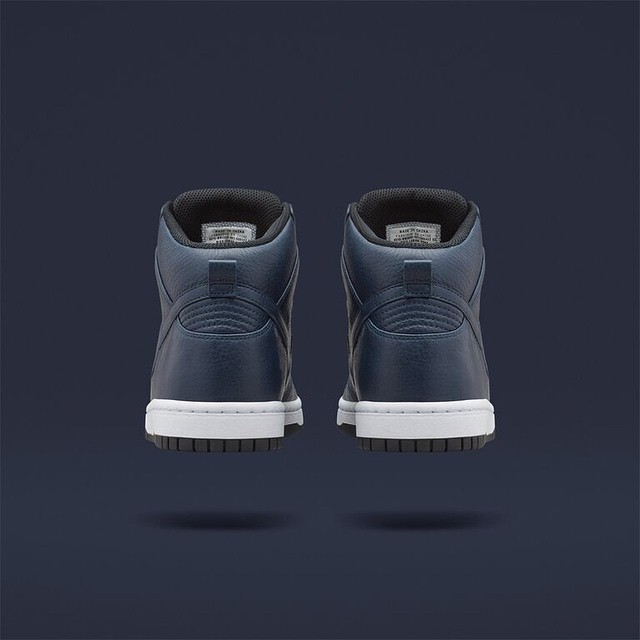 Sacai X Nike Dunk Lux Wave