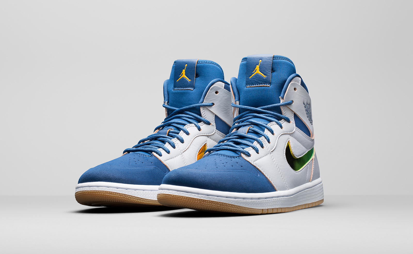 jordan dunk from above