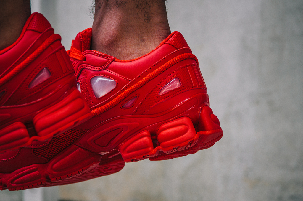 raf simons ozweego rouge
