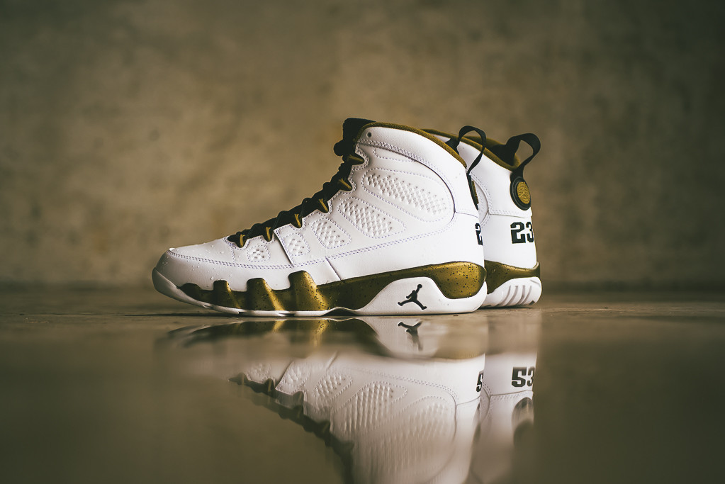 jordan 9 retro statue