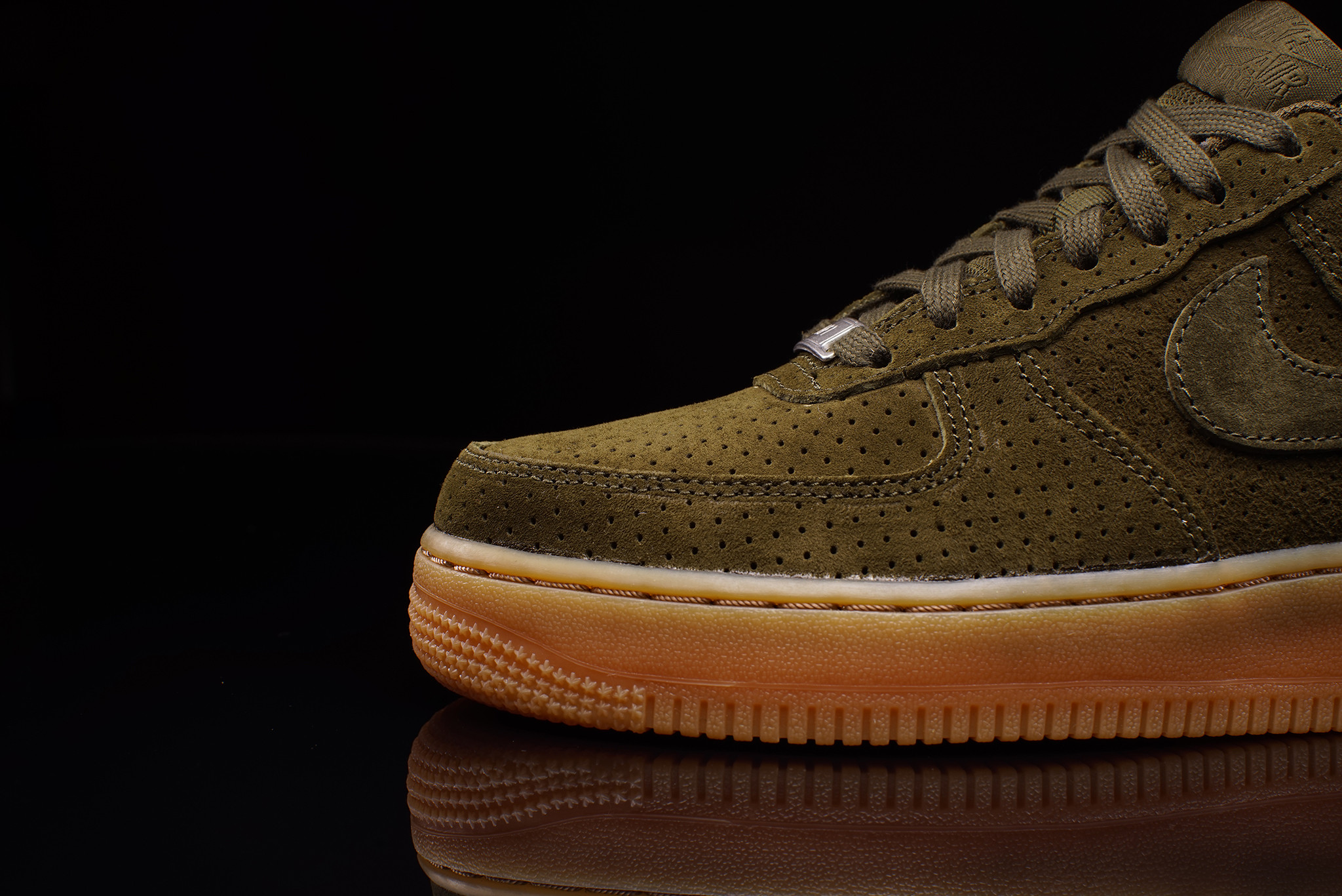 nike force 1 suede