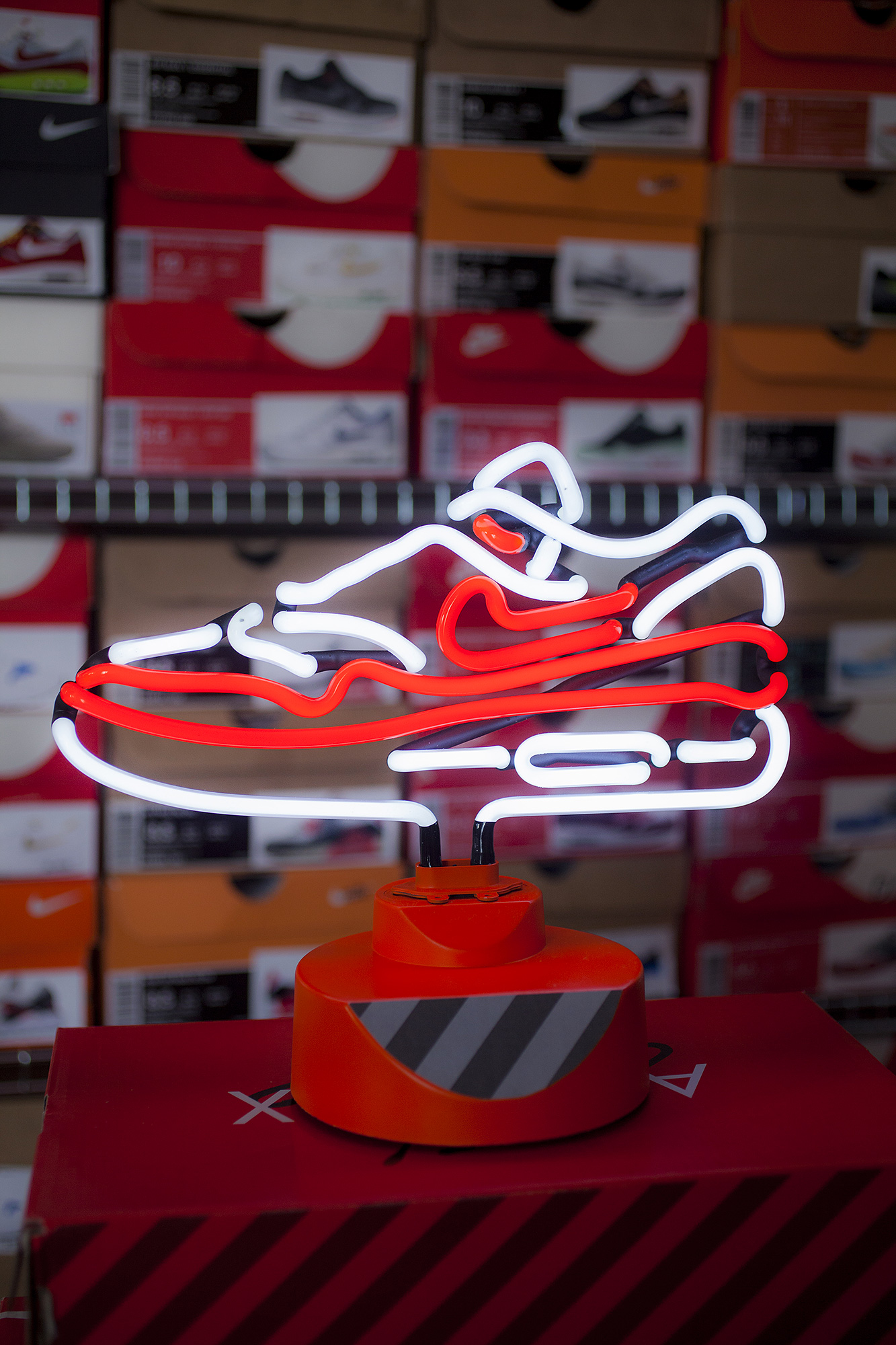 air max neon light