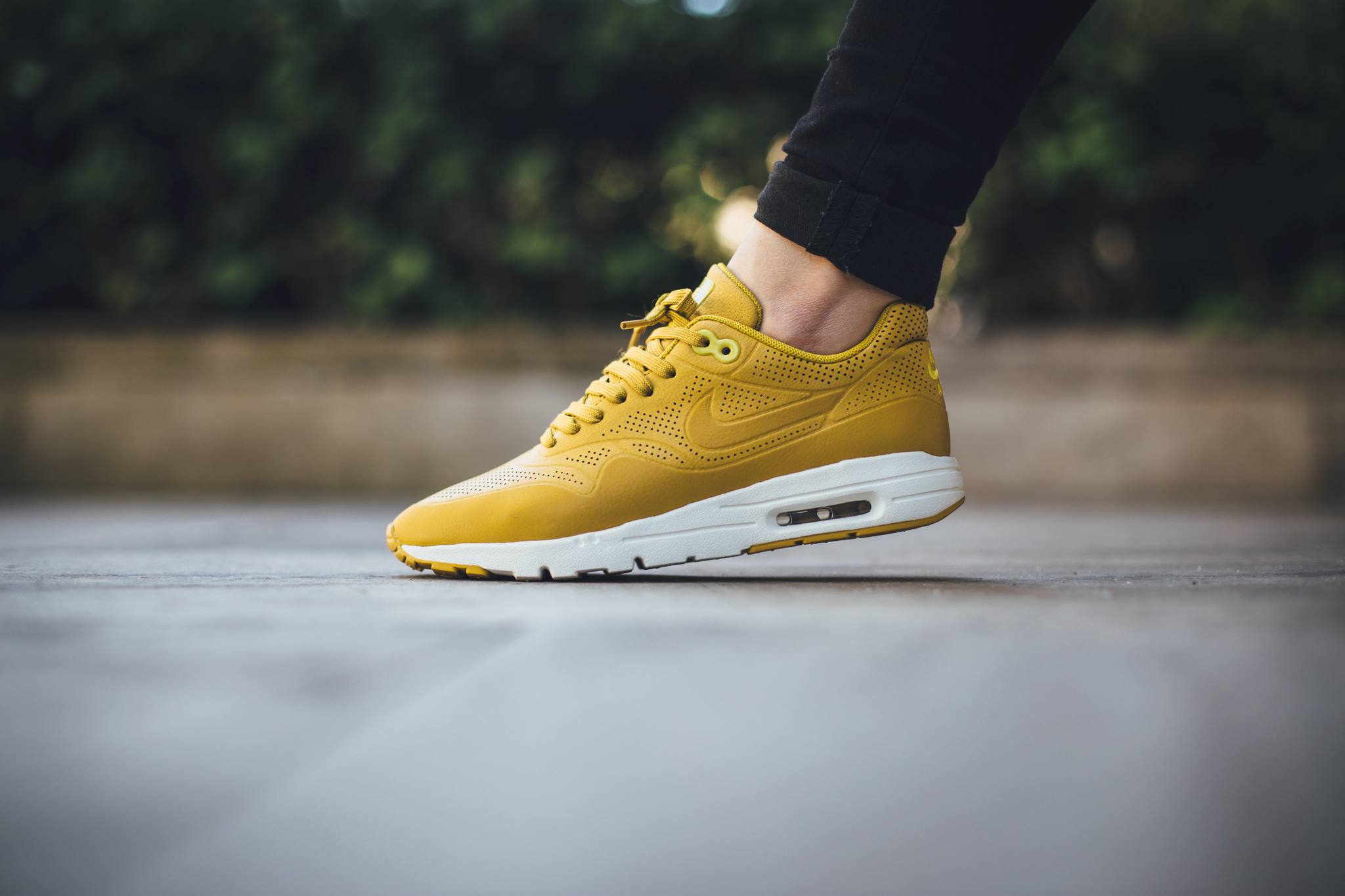 air max 1 moutarde