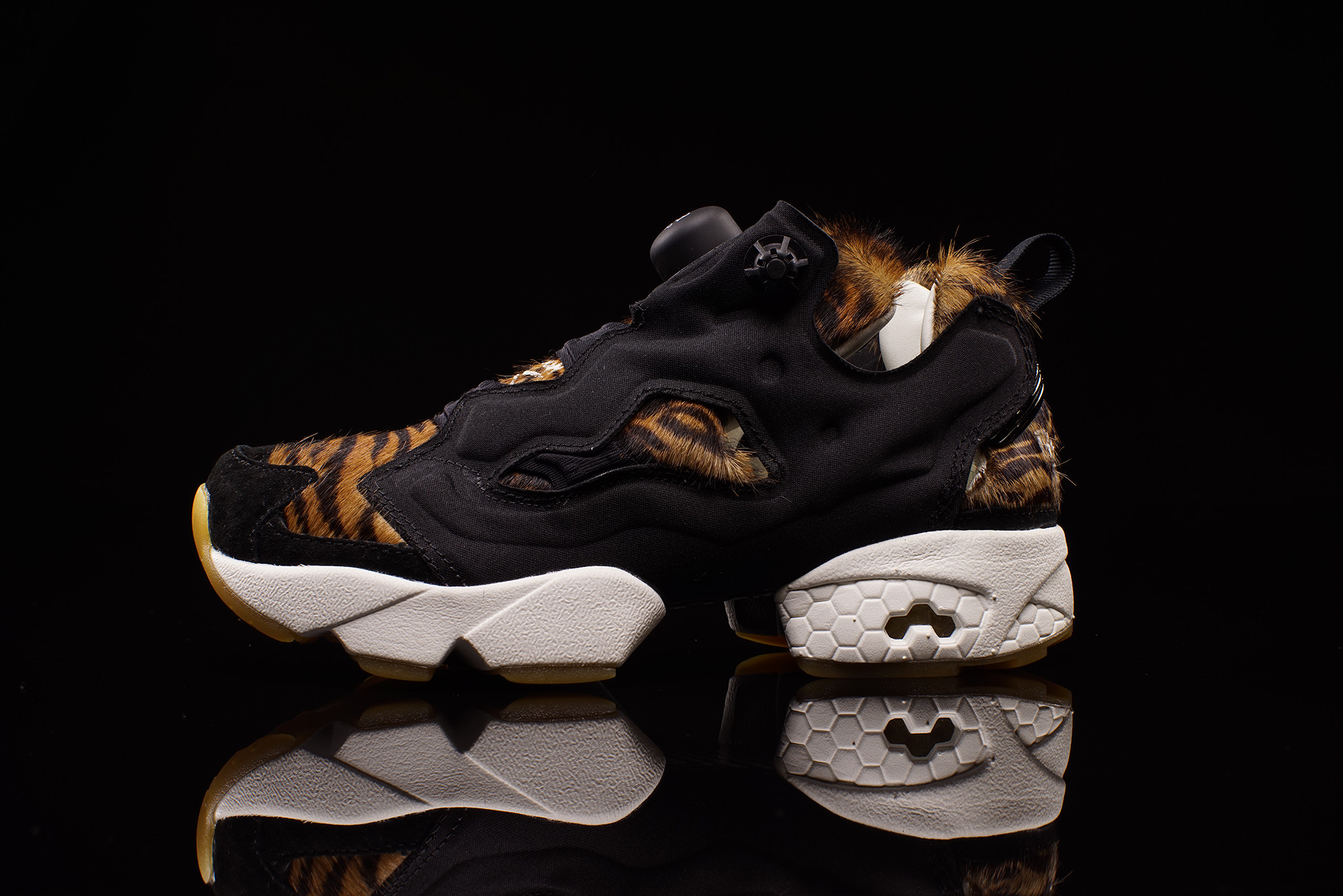 reebok insta pump disney