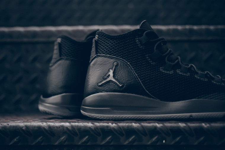 jordan reveal triple black