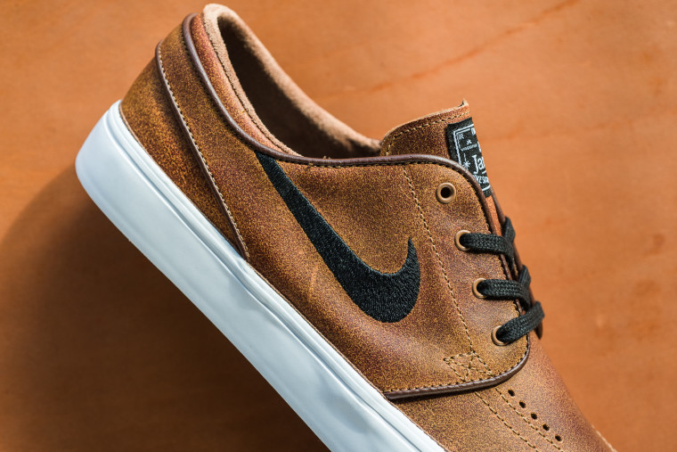 nike sb brown leather