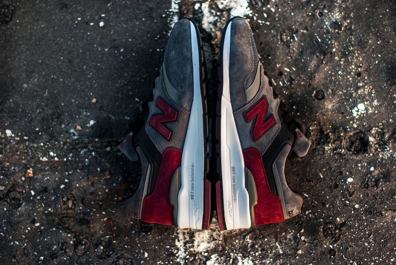 new balance 997 charcoal burgundy