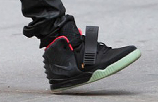 yeezy 2 euros