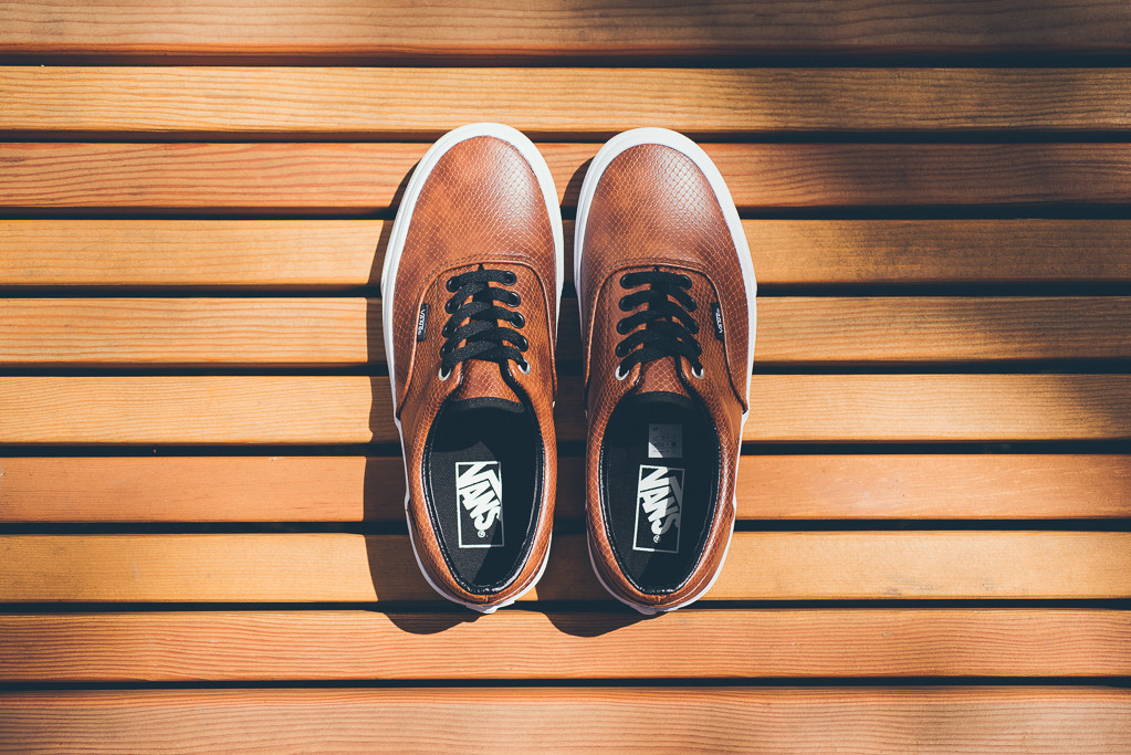 vans era snake