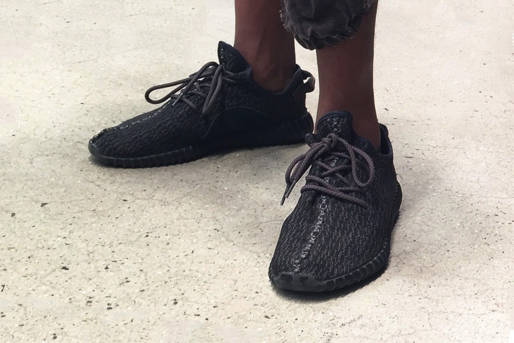 yeezy boost pirate black