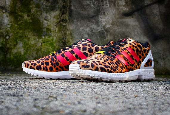 zx flux leopard gris