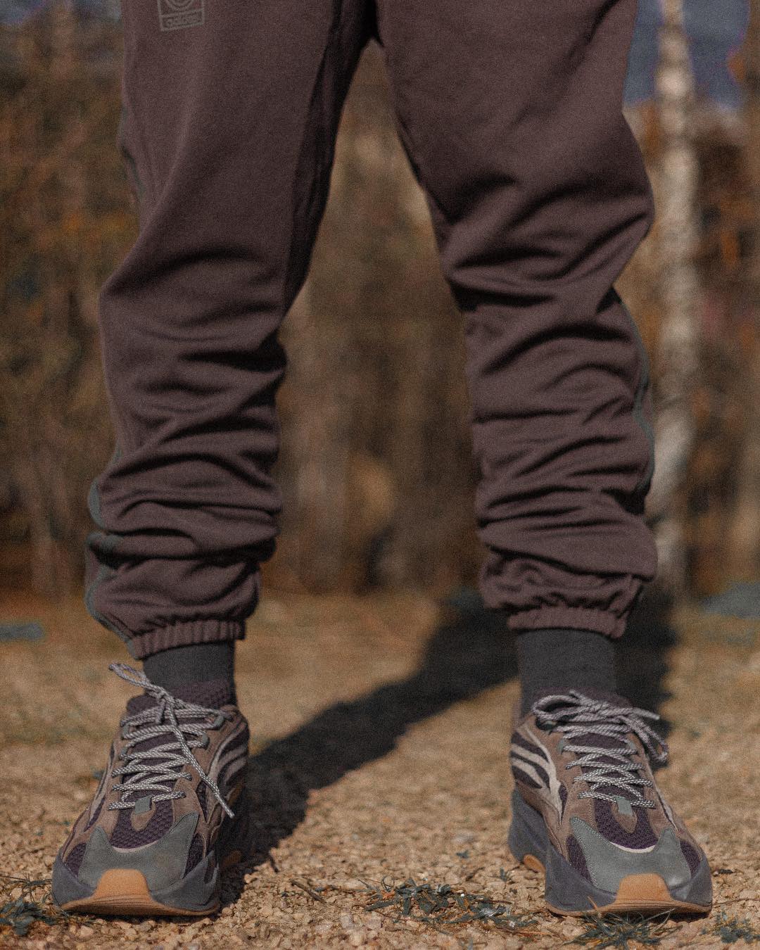 adidas Yeezy 700 Geode