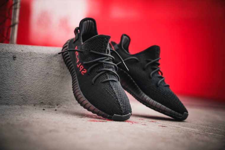 adidas yeezy 350 v2 core black