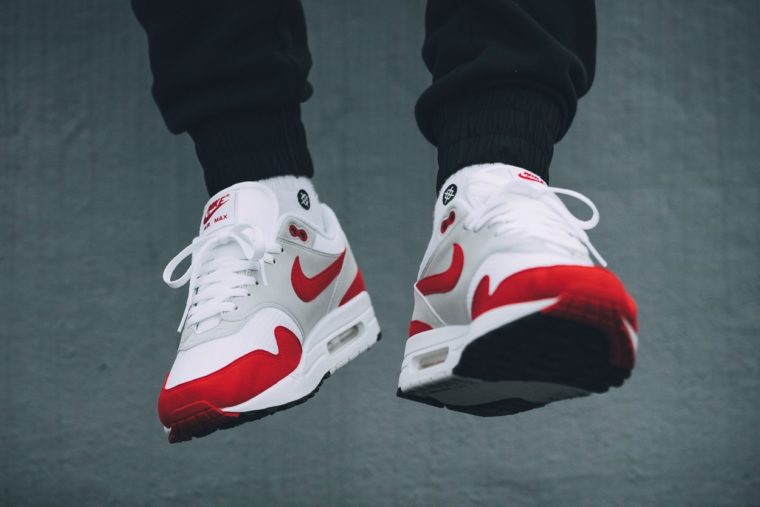 air max 1 anniversary red on feet