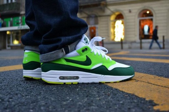 air max light green