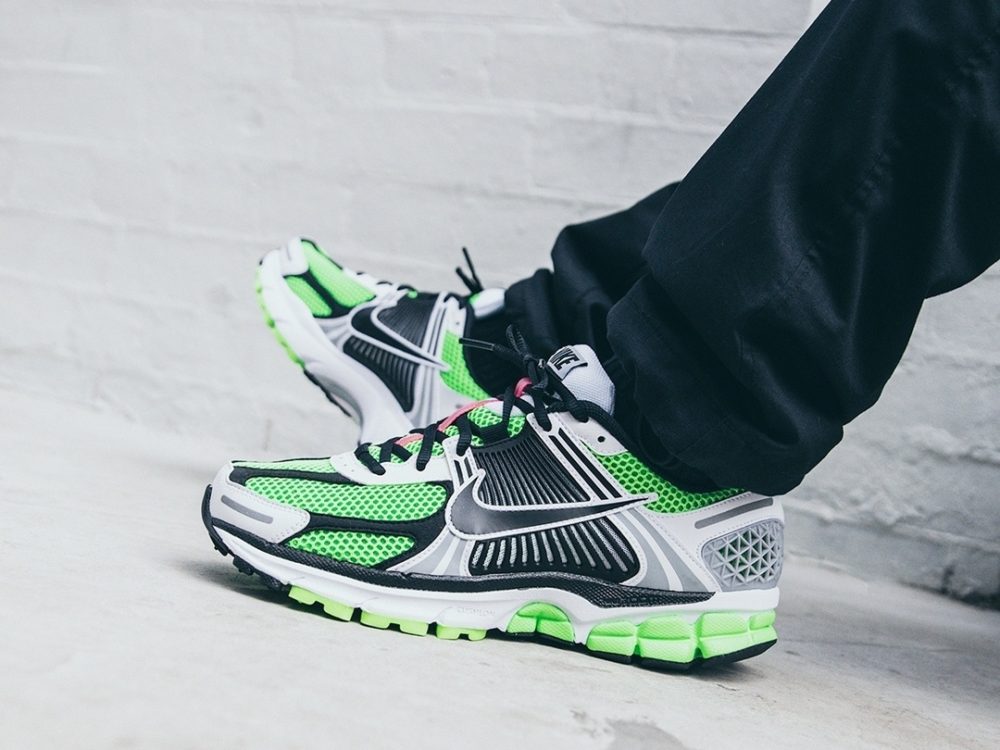 nike zoom vomero 5 lime green