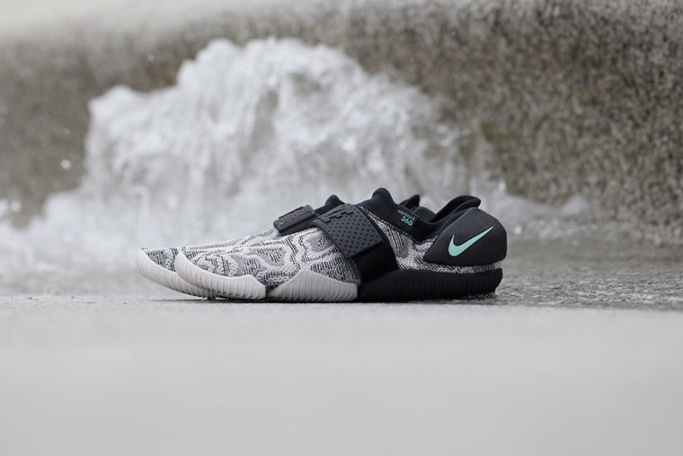 nikelab aqua sock