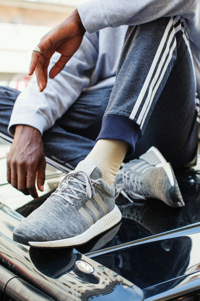 sns x adidas nmd r2