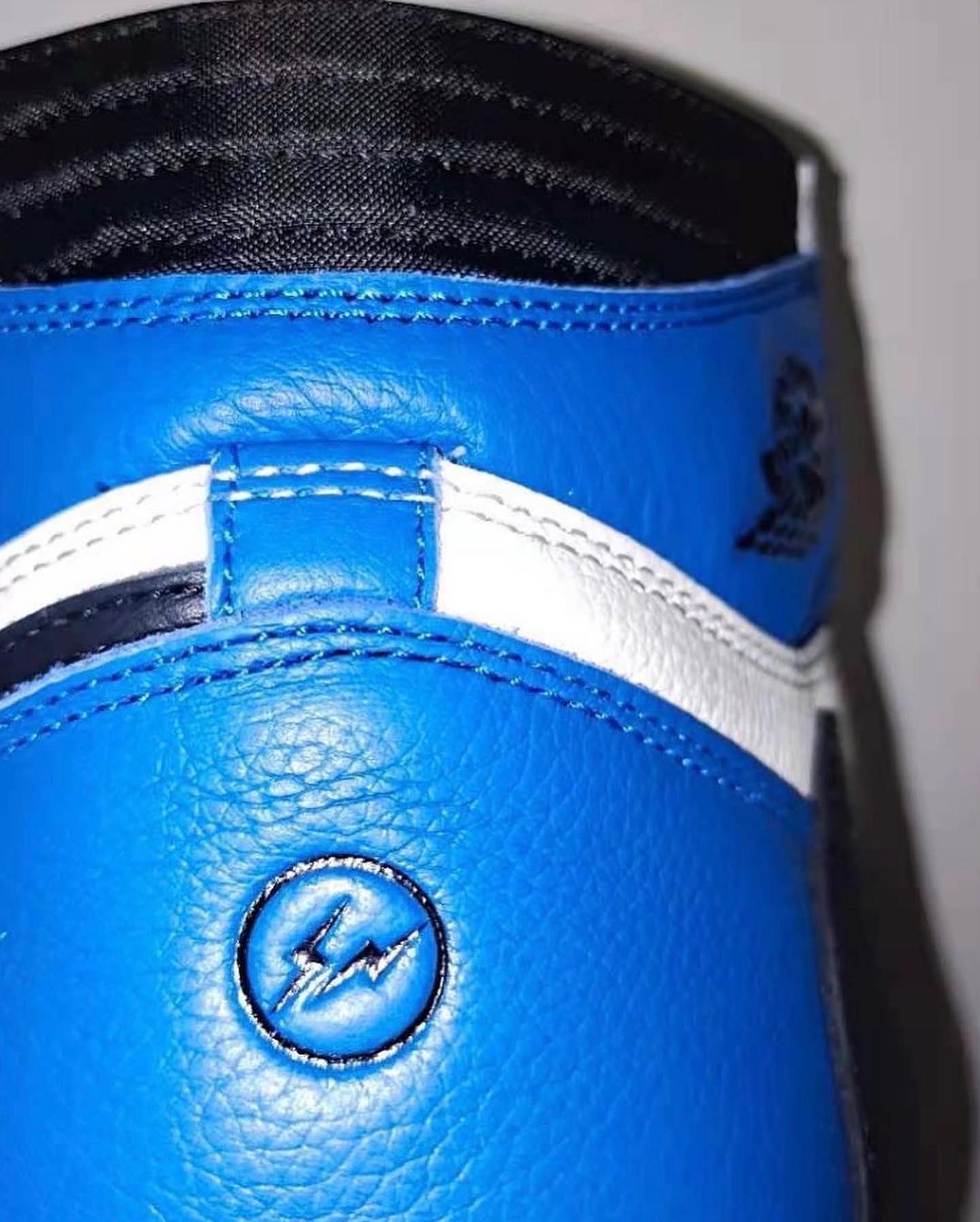 Decouvrez Les Images De La Fragment X Travis Scott X Air Jordan 1 High