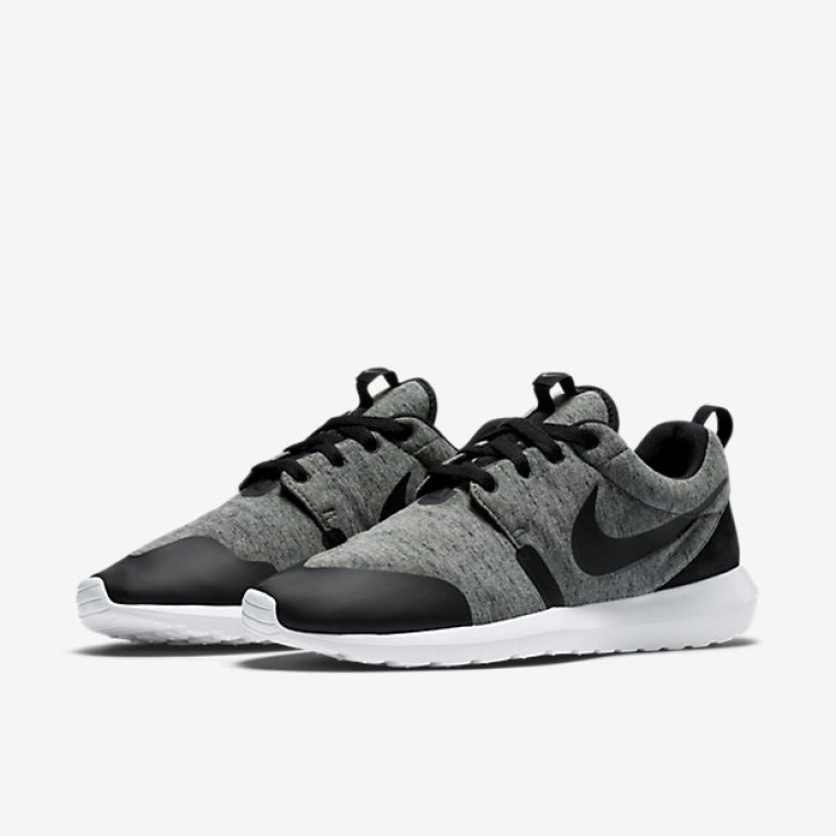 749658-002 Nike Roshe NM TP 'Tech Pack' Cool Grey Black - Disponible