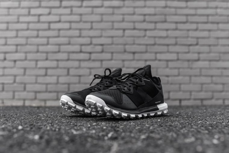 Adidas Response Trail Boost Black / White