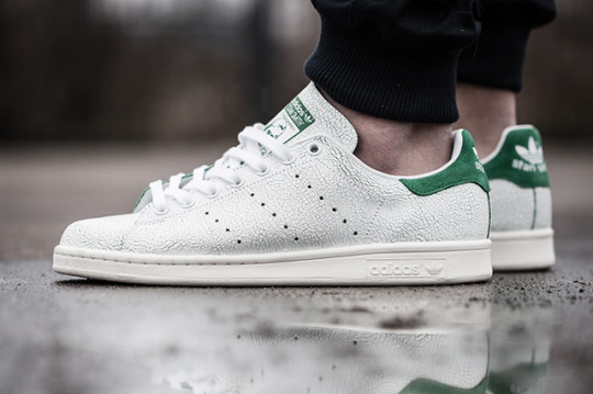 adidas-stan-smith-cracked-leather-bump