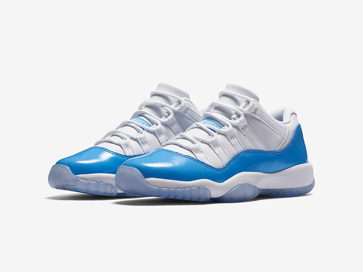 Air Jordan 11 Low University Blue WAVE®