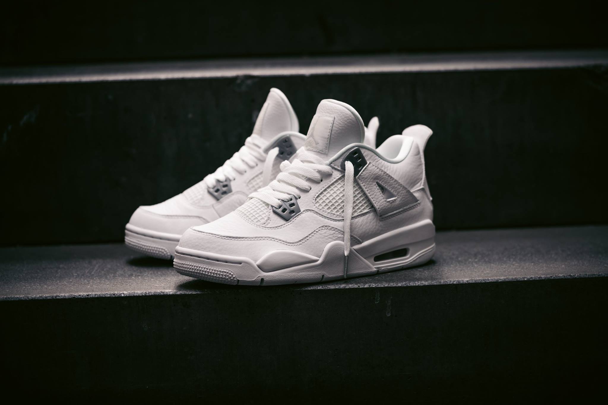 retro 4s pure money