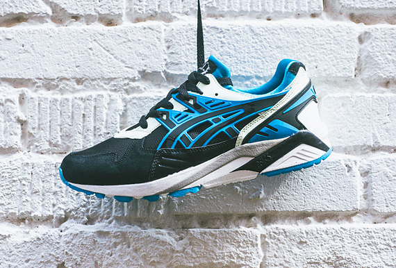 asics glow in the dark running shoes