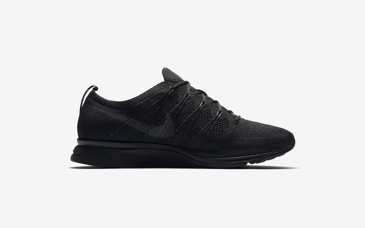 flyknit trainer triple black