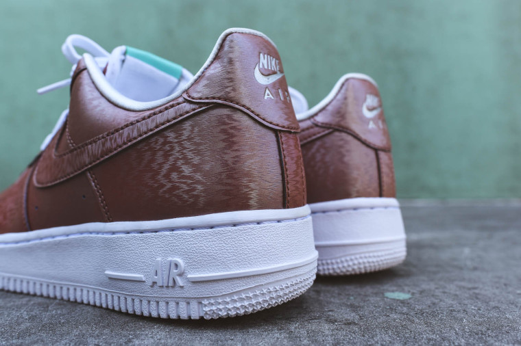 Nike Air Force 1 07 LV8 QS Lady Liberty Preserved Icons 812297-800