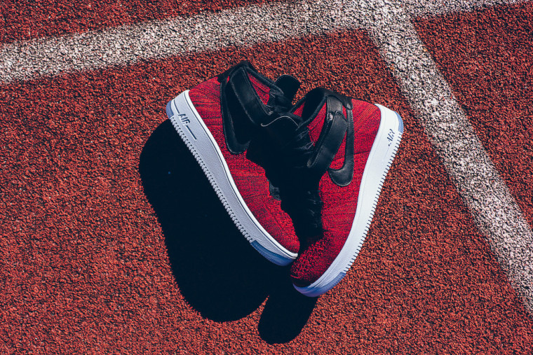 Nike-Air-Force-1-Ultra-Flyknit-Mid-University-Red-9