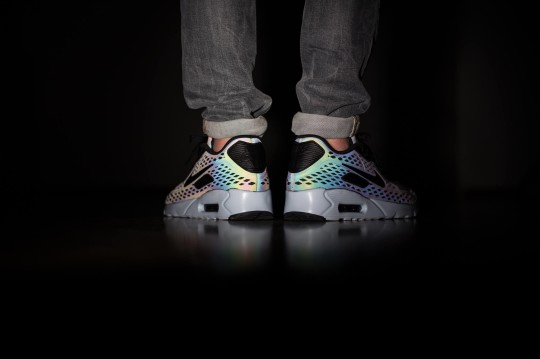 Nike Air Max 90 Ultra Moire Quickstrike   HOLOGRAPHIC PACK