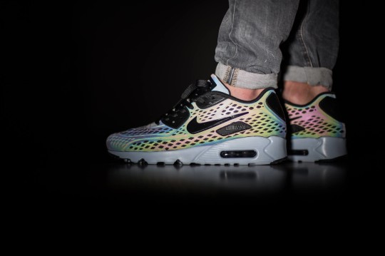 Nike Air Max 90 Ultra Moire Quickstrike HOLOGRAPHIC PACK
