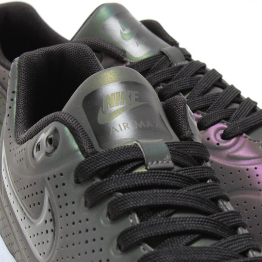 Nike-Air-Max-Ultra-Moire-Iridescent-Pack-8