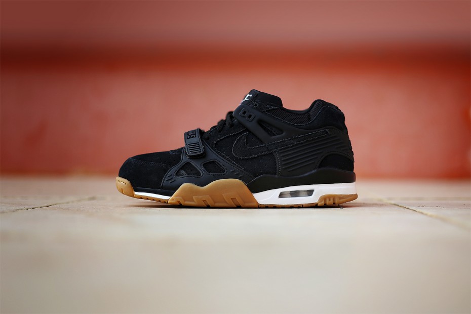 Nike-Air-Trainer-3-The-Lost-Gum-Pack-Black-Suede-01