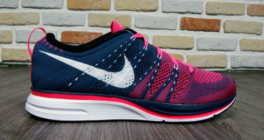 Nike Flyknit Trainer Squadron Blue Pink Flash