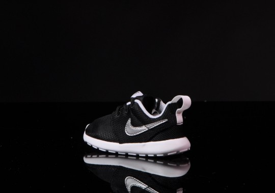 Nike-Rosherun-PSTD-black-mtllc-silver-white-white_b5