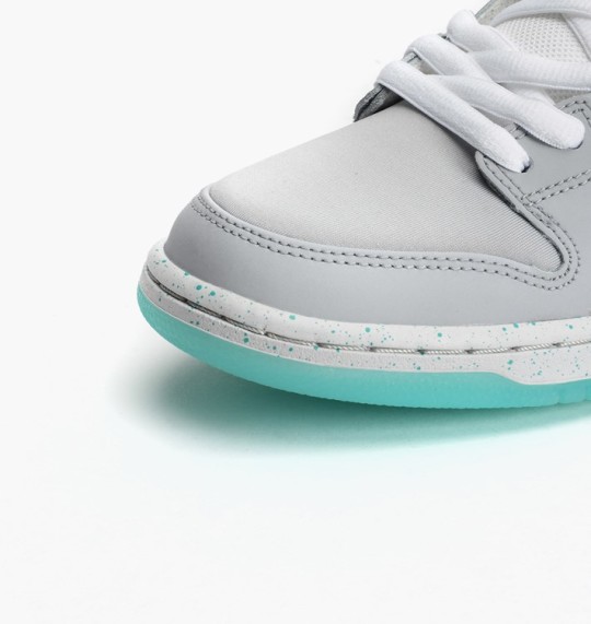 Nike-SB-Dunk-Low-Marty-Mcfly-4