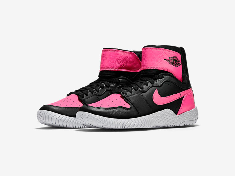 Nike Court Flare