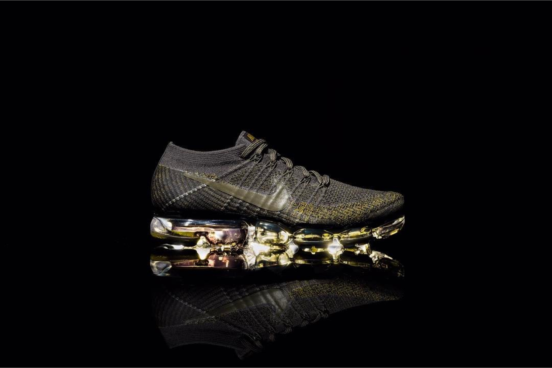 nike air vapormax gold