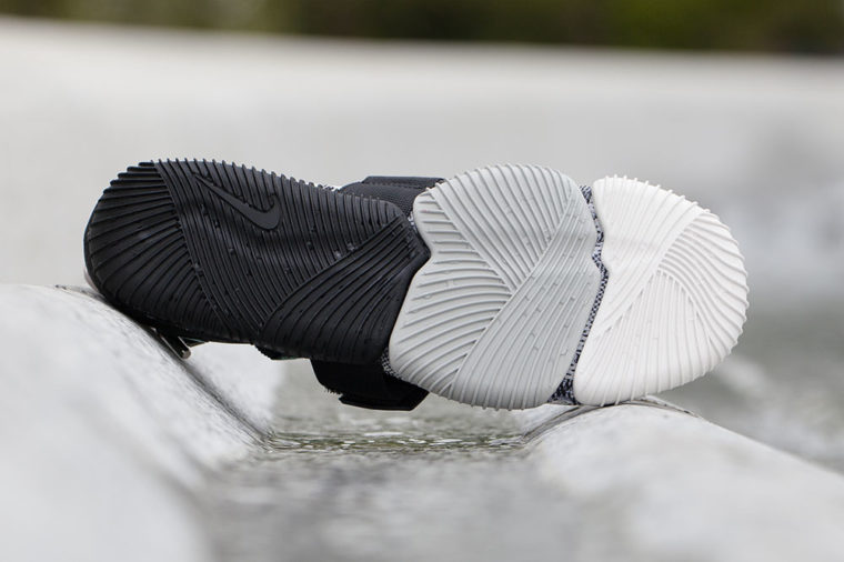 NikeLab Aqua Sock 360