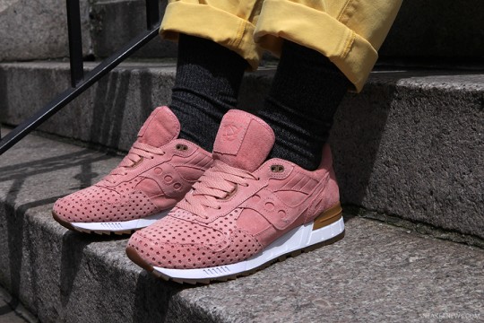 play-cloths-saucony-shadow-5000-cotton-candy-pack-17