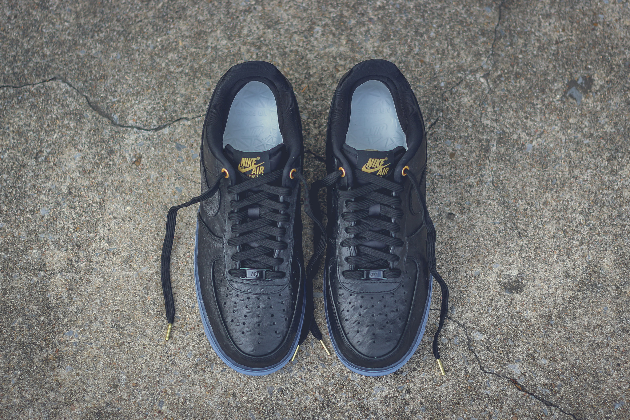 air force 1 black ostrich