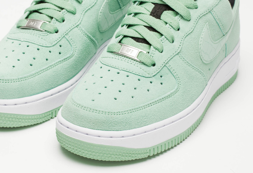 Nike Air Force 1 WMNS 