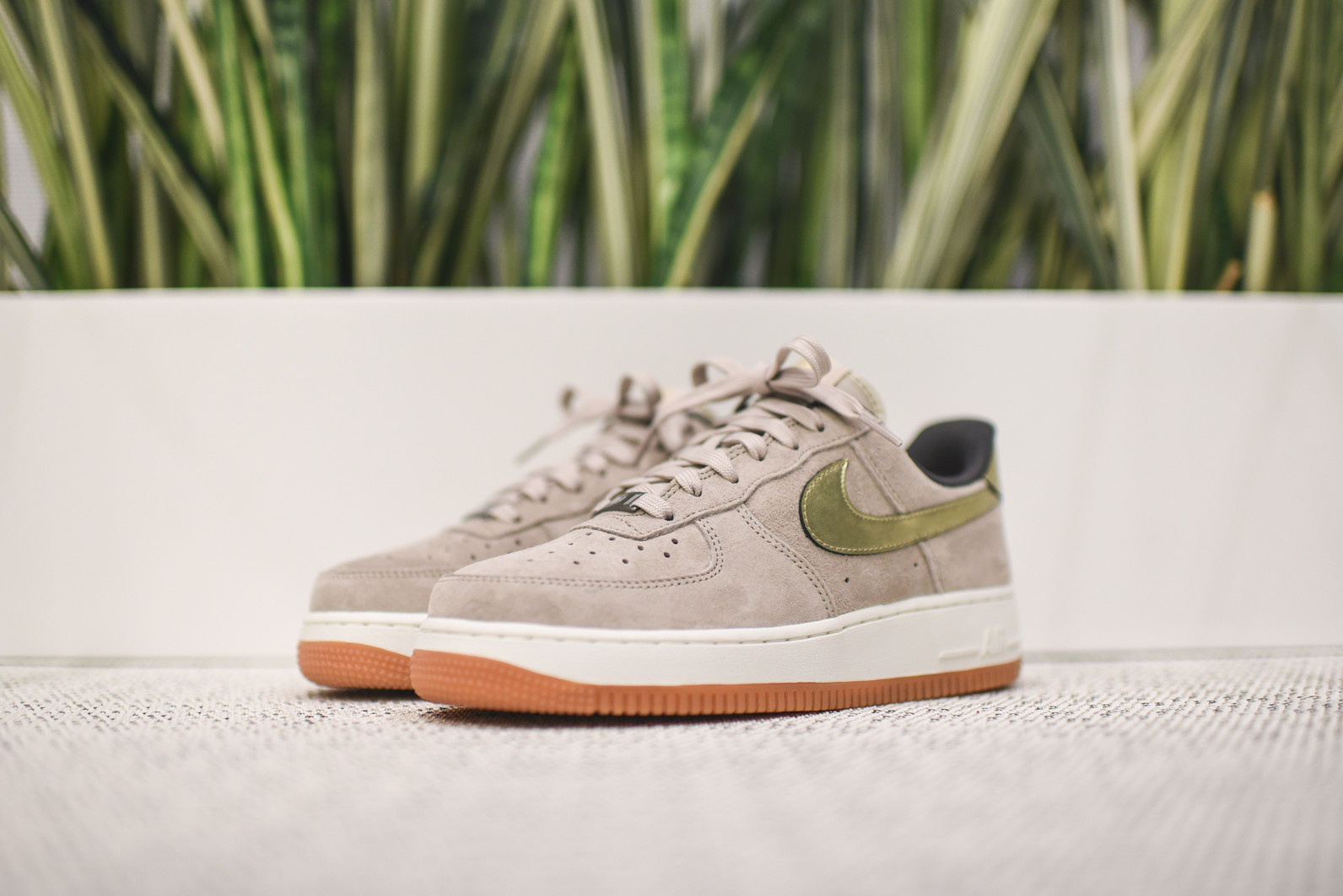 air force 1 low metallic chrome