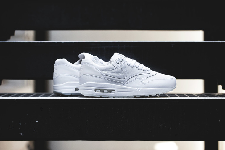 Nike Air Max 1 Deluxe | WAVE®